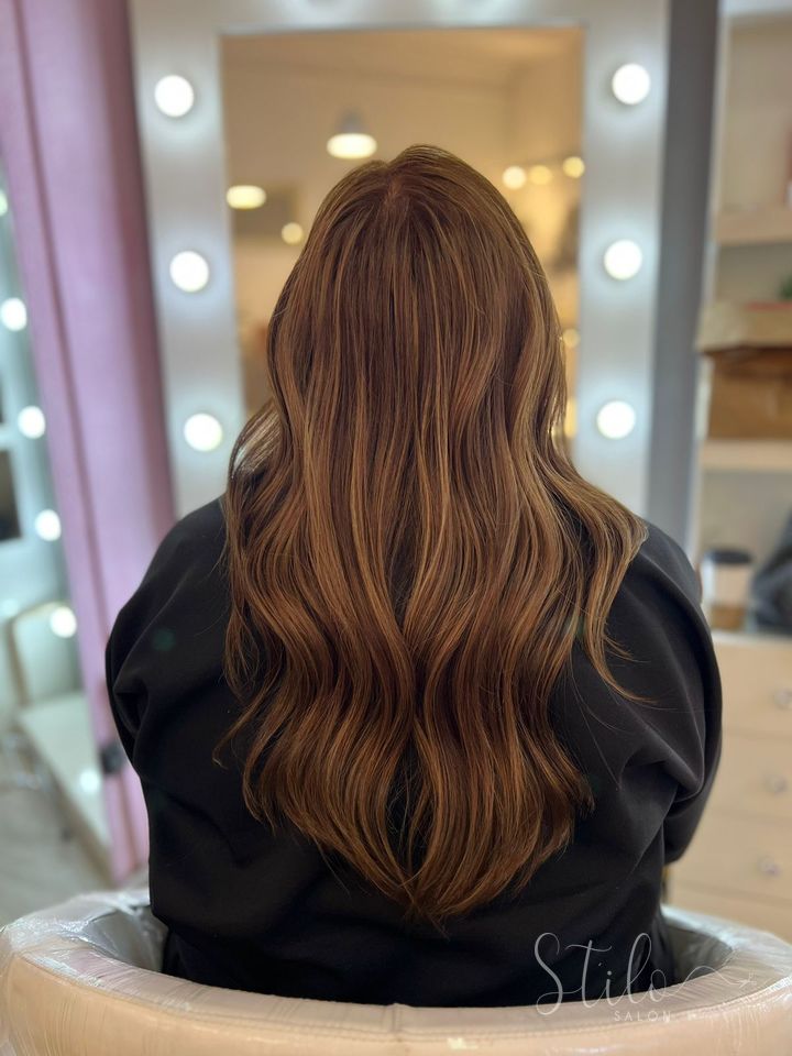 Color y alisado hecho en Stilo Salón, Roma Norte, CDMX