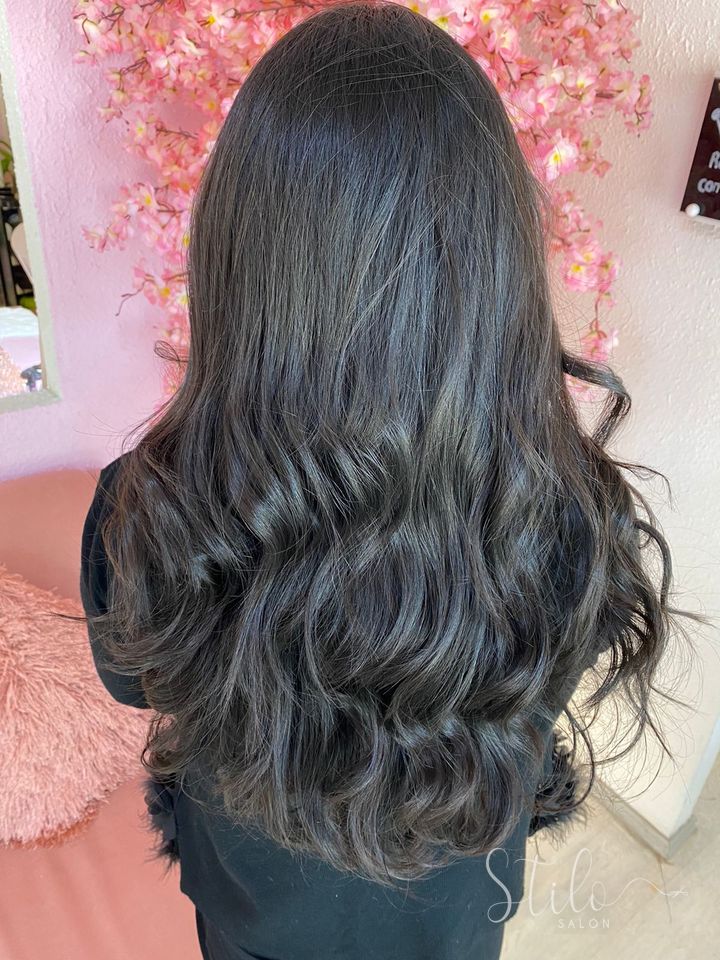 Color y alisado hecho en Stilo Salón, Roma Norte, CDMX