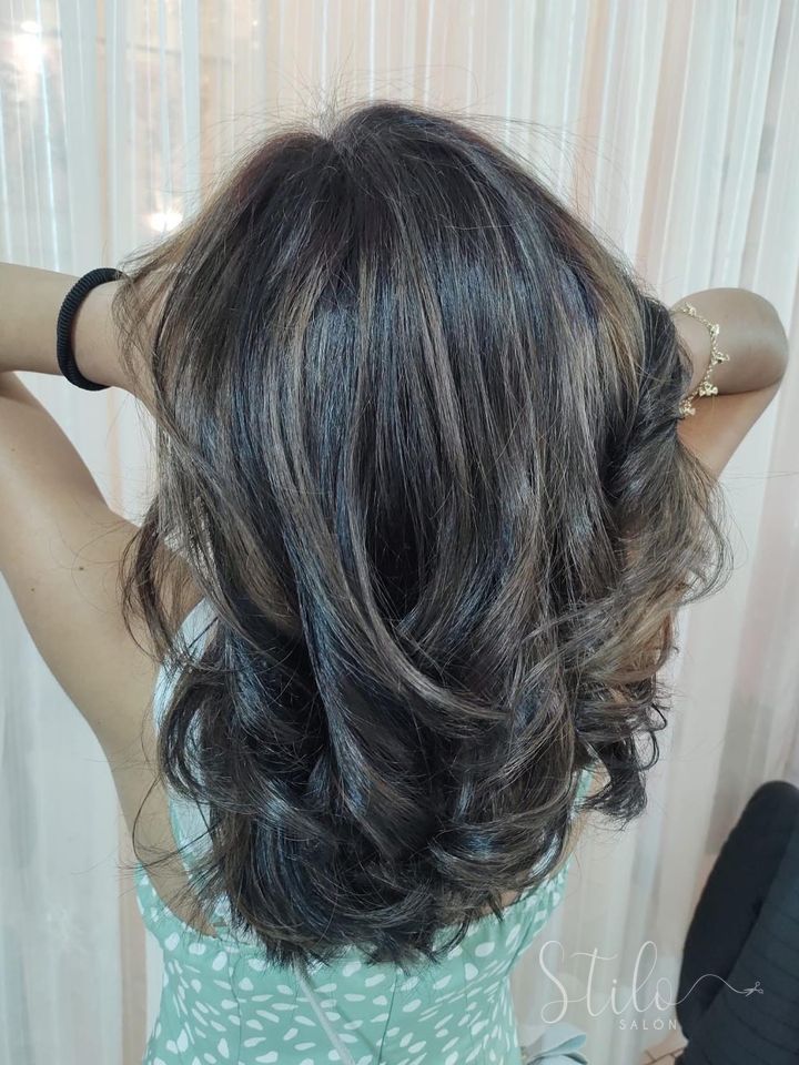 Color y alisado hecho en Stilo Salón, Roma Norte, CDMX
