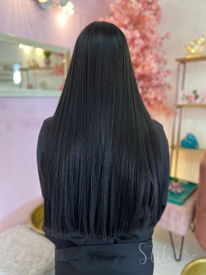Color y alisado hecho en Stilo Salón, Roma Norte, CDMX