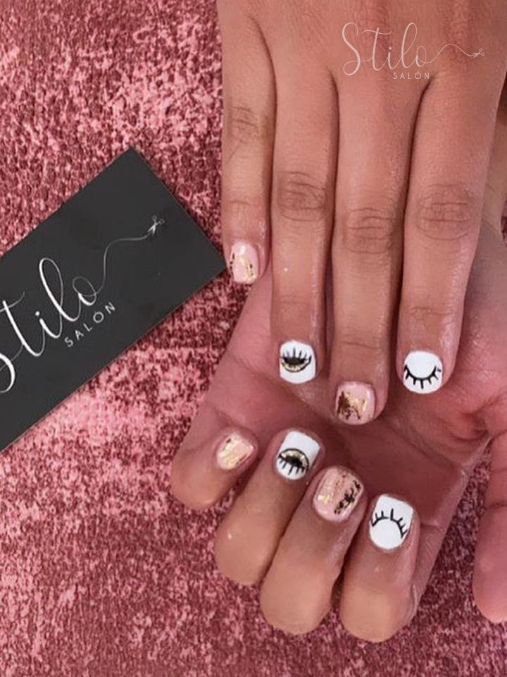 Uñas con diseño hecho en Stilo Salón, Roma Norte, CDMX