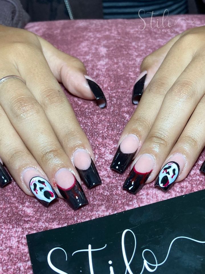 Uñas con diseño hecho en Stilo Salón, Roma Norte, CDMX